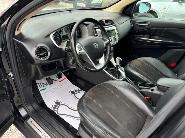 Lancia Delta 1.9 t.mjt * Hard Black* 190k.c* ЛИЗИНГ * - автомобили, коли, обяви за нови и употребявани 4