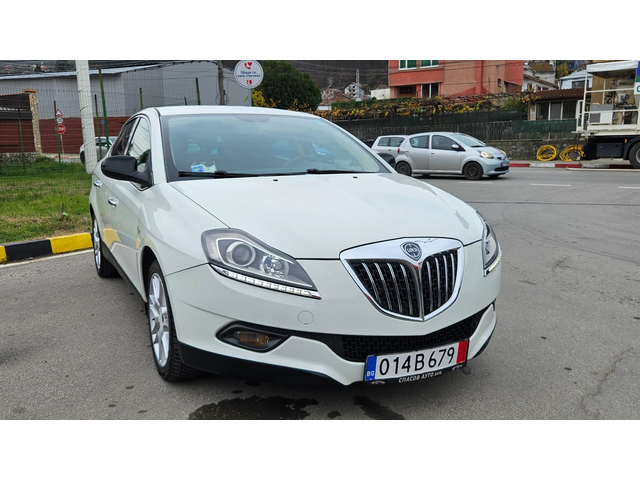 Lancia Delta 1.4 T-jet GAZ/KLIMA/KOJA - автомобили, коли, обяви за нови и употребявани 7