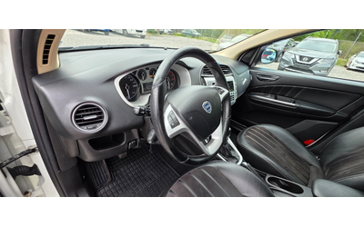 Lancia Delta 1.4i 120k.c - автомобили, коли, обяви за нови и употребявани 7