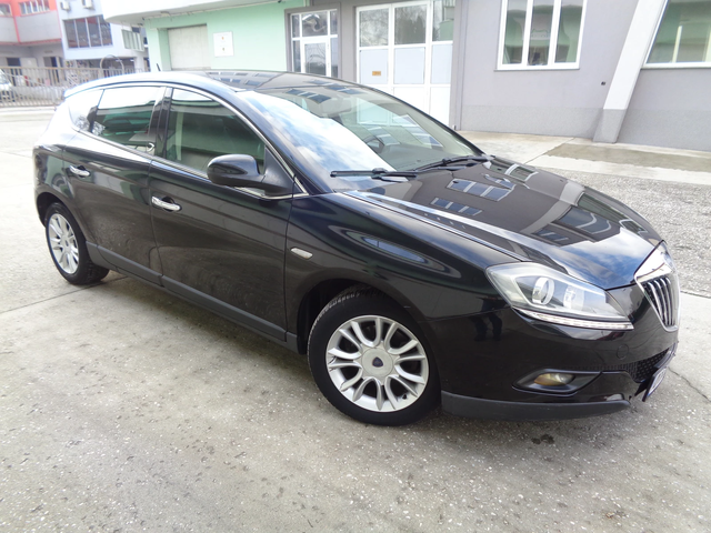 Lancia Delta 1.6Mjet-120-АВТОМАТ-ЛИЗИНГ-БАРТЕР - автомобили, коли, обяви за нови и употребявани 1