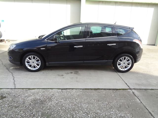 Lancia Delta 1.6Mjet-120-АВТОМАТ-ЛИЗИНГ-БАРТЕР - автомобили, коли, обяви за нови и употребявани 6