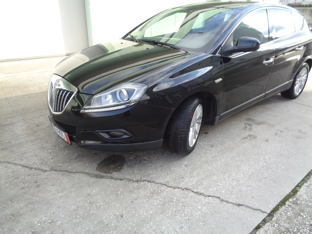 Lancia Delta 1.6Mjet-120-АВТОМАТ-ЛИЗИНГ-БАРТЕР - автомобили, коли, обяви за нови и употребявани 8