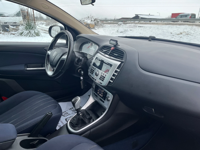 Lancia Delta 1.6m-jet-120-ITALIA - автомобили, коли, обяви за нови и употребявани 4