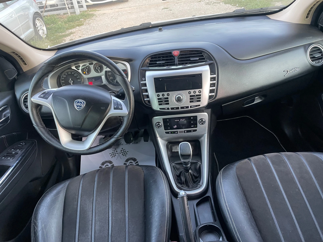 Lancia Delta 1.4i-TURBO-PANORAMA - автомобили, коли, обяви за нови и употребявани 5