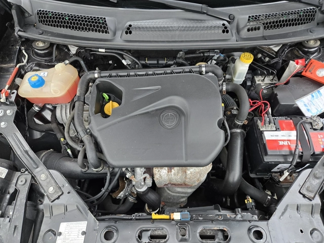 Lancia Delta 1.4T-120кс= 135.000км= 6ск= КЛИМАТИК - автомобили, коли, обяви за нови и употребявани 16
