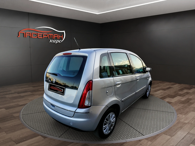 Lancia Musa 1.4i - автомобили, коли, обяви за нови и употребявани 2