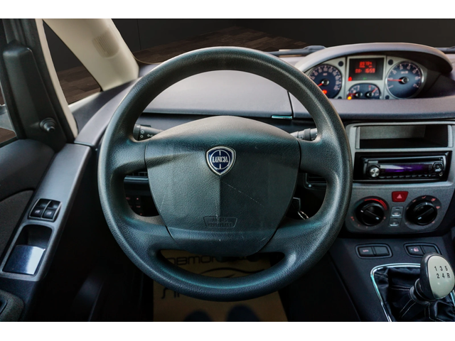 Lancia Musa 1.4i - автомобили, коли, обяви за нови и употребявани 7