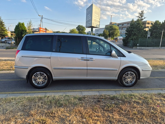 Lancia Phedra 2.2 HDI 7 МЕСТА - автомобили, коли, обяви за нови и употребявани 3