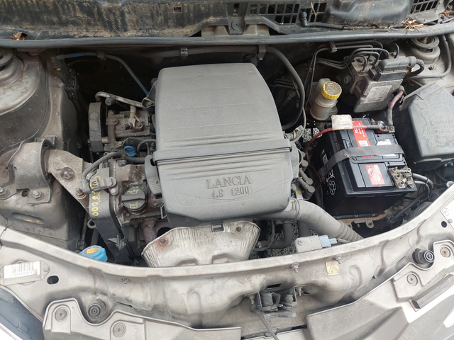 Lancia Ypsilon 1, 2i 60ps KLIMA - автомобили, коли, обяви за нови и употребявани 12