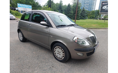 lancia-ypsilon - 2