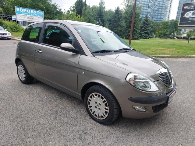 Lancia Ypsilon 1, 2i 60ps KLIMA - автомобили, коли, обяви за нови и употребявани 2
