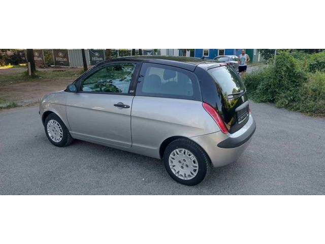 Lancia Ypsilon 1,2i 60ps KLIMA - автомобили, коли, обяви за нови и употребявани 3