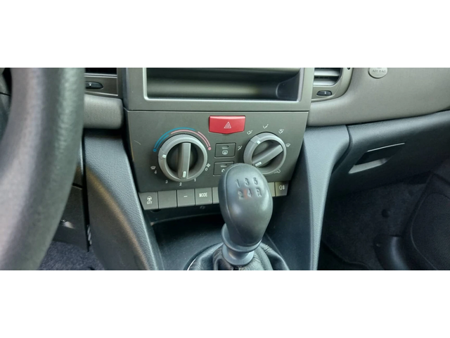 Lancia Ypsilon 1,2i 60ps KLIMA - автомобили, коли, обяви за нови и употребявани 9