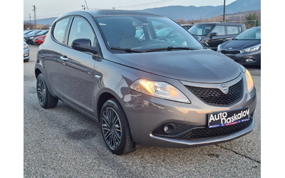 lancia-ypsilon - 2
