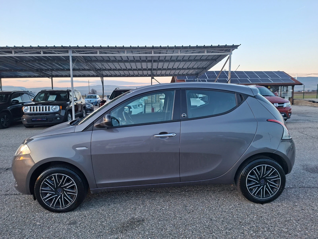 Lancia Ypsilon 1, 2 i Gpl - автомобили, коли, обяви за нови и употребявани 7