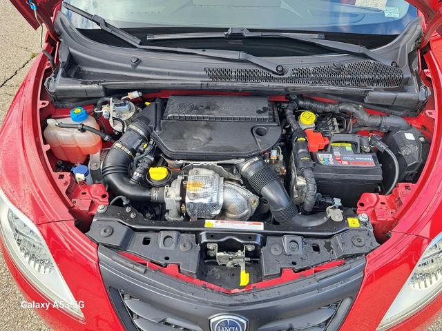 Lancia Ypsilon 1, 3 m-jet MOMO DESIGNE - автомобили, коли, обяви за нови и употребявани 8