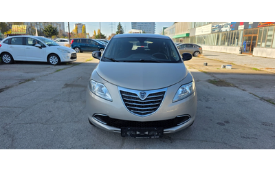 lancia-ypsilon - 0