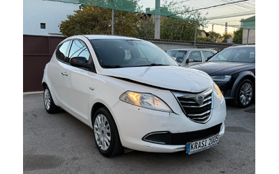 lancia-ypsilon - 2