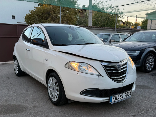 Lancia Ypsilon 1.2I - автомобили, коли, обяви за нови и употребявани 2