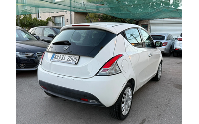 lancia-ypsilon - 5