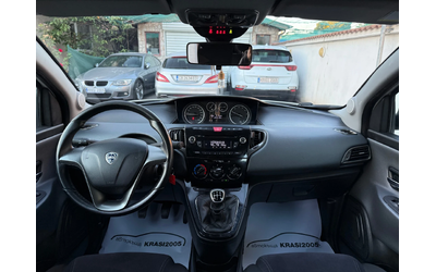 Lancia Ypsilon 1.2I - автомобили, коли, обяви за нови и употребявани 9