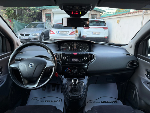 Lancia Ypsilon 1.2I - автомобили, коли, обяви за нови и употребявани 9
