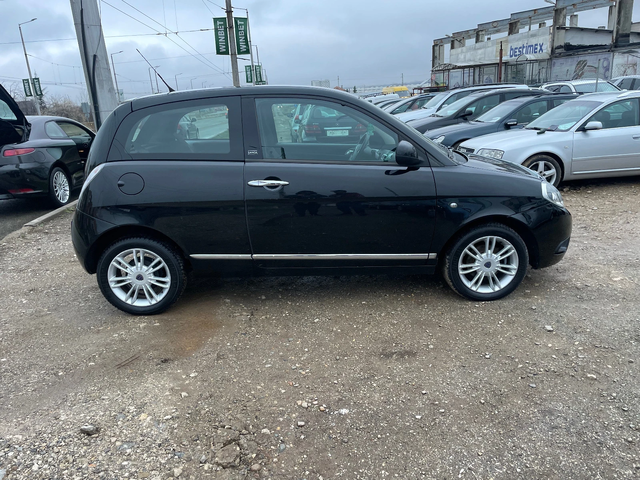 Lancia Ypsilon 1.3-M-jet-U-N-Y-C-A - автомобили, коли, обяви за нови и употребявани 3