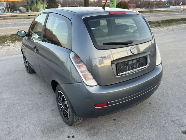 Lancia Ypsilon 1.3I 60кс EURO 4 KЛИМАТИК - автомобили, коли, обяви за нови и употребявани 4