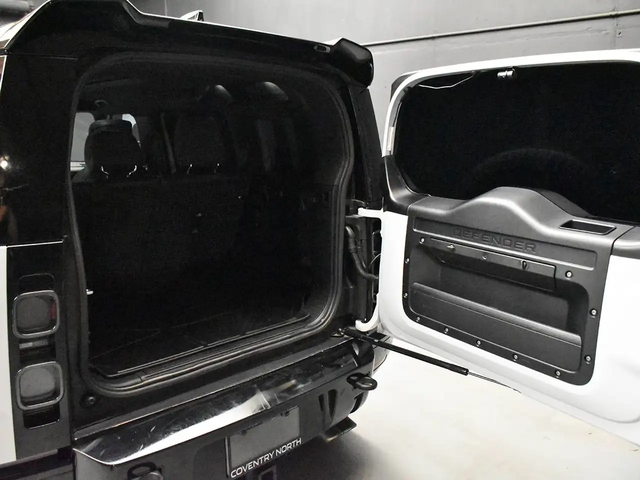 Land Rover Defender 110 V8 AWD / Finance at 4.99% 4x4 - автомобили, коли, обяви за нови и употребявани 14