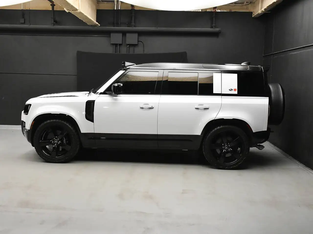 Land Rover Defender 110 V8 AWD / Finance at 4.99% 4x4 - автомобили, коли, обяви за нови и употребявани 4
