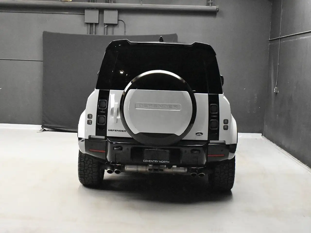 Land Rover Defender 110 V8 AWD / Finance at 4.99% 4x4 - автомобили, коли, обяви за нови и употребявани 6