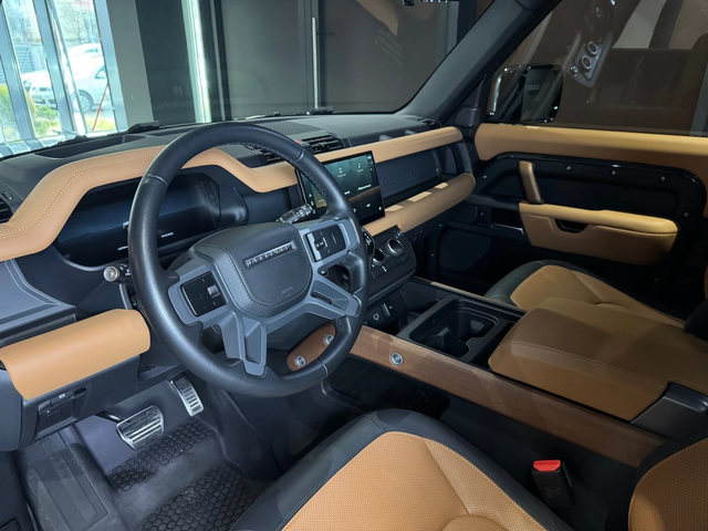 Land Rover Defender 90 P400 Dynamic X - автомобили, коли, обяви за нови и употребявани 3