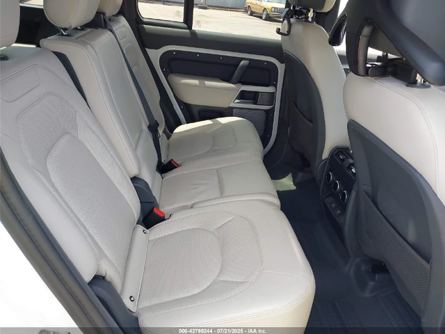 Land Rover Defender 130 P300 S - автомобили, коли, обяви за нови и употребявани 8