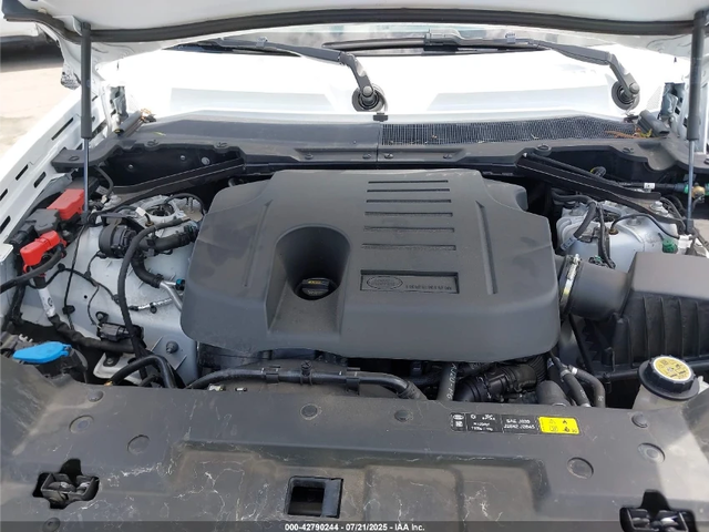 Land Rover Defender 130 P300 S - автомобили, коли, обяви за нови и употребявани 9