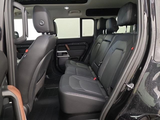 Land Rover Defender 110 P400 X-Dynamic SE - автомобили, коли, обяви за нови и употребявани 10