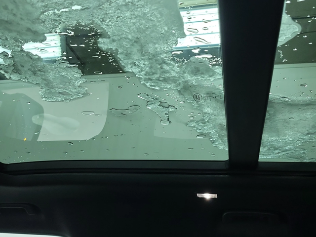 Land Rover Defender 110 X-Dynamic SE AWD - автомобили, коли, обяви за нови и употребявани 10