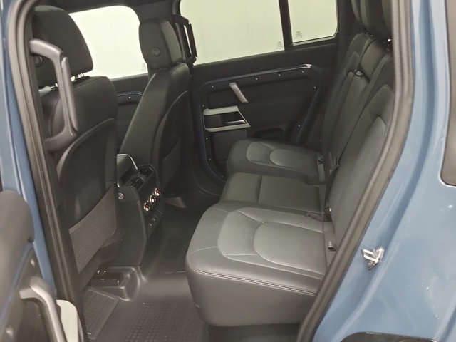 Land Rover Defender 110 X-Dynamic SE AWD - автомобили, коли, обяви за нови и употребявани 9