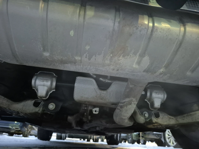 Land Rover Defender 110 X-Dynamic SE AWD - автомобили, коли, обяви за нови и употребявани 14