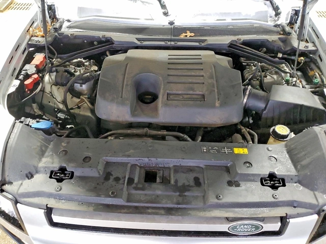 Land Rover Defender 130 SE - автомобили, коли, обяви за нови и употребявани 11