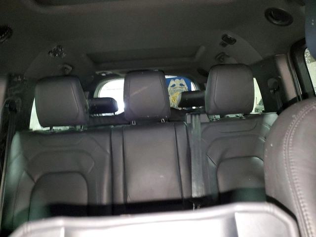 Land Rover Defender 130 SE - автомобили, коли, обяви за нови и употребявани 9