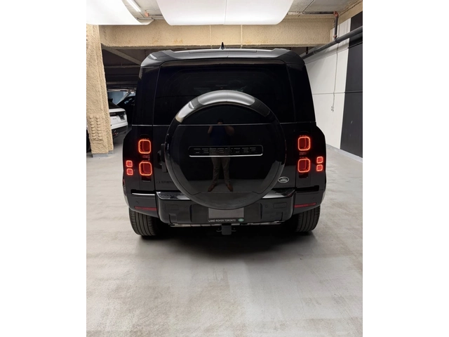 Land Rover Defender 110 * P300 * 360 КАМЕРА * CARFAX * - автомобили, коли, обяви за нови и употребявани 4