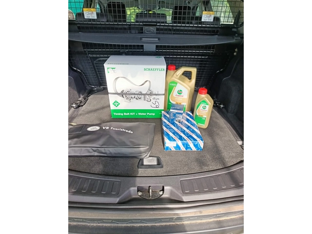Land Rover Discovery Sport 2.2HDI Automat 4x4 - автомобили, коли, обяви за нови и употребявани 11