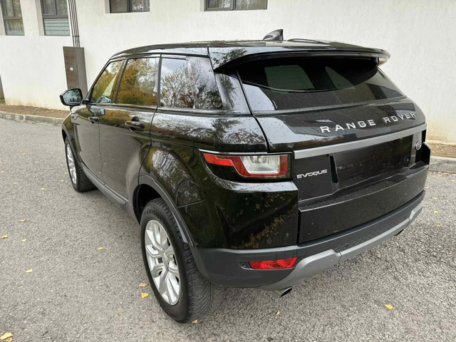 Land Rover Evoque 2.0D / 4x4 - автомобили, коли, обяви за нови и употребявани 4