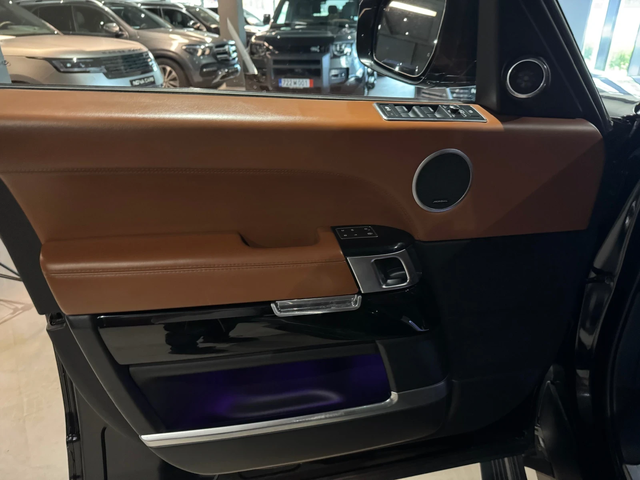 Land Rover Range rover Autobiography - автомобили, коли, обяви за нови и употребявани 7