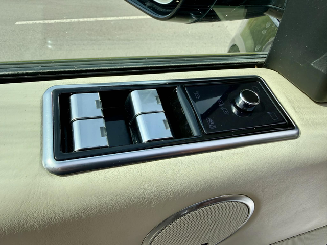 LAND ROVER RANGE ROVER 3.0 D FACE/3xTV/FULL - автомобили, коли, обяви за нови и употребявани 8