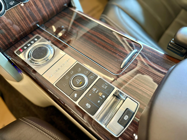 Land Rover Range rover Vogue* Лизинг* Обдухване* Autobiography* Meridian - автомобили, коли, обяви за нови и употребявани 10