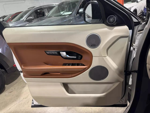 Land Rover Range Rover Evoque PRESTIGE| AWD| ЧИСТА ИСТОРИЯ - автомобили, коли, обяви за нови и употребявани 11