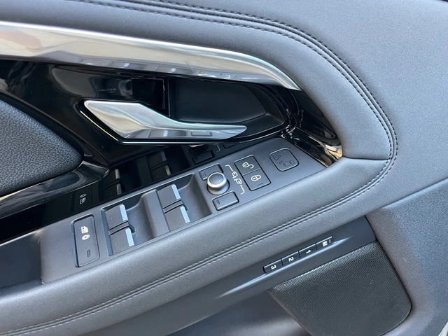 Land Rover Range Rover Evoque R-dynamic Evoque D180 AWD FULL 129000km - автомобили, коли, обяви за нови и употребявани 9