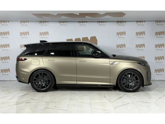 Land Rover Range Rover Sport P635 SV Carbon* HuD* Massage* Ventilation - автомобили, коли, обяви за нови и употребявани 1