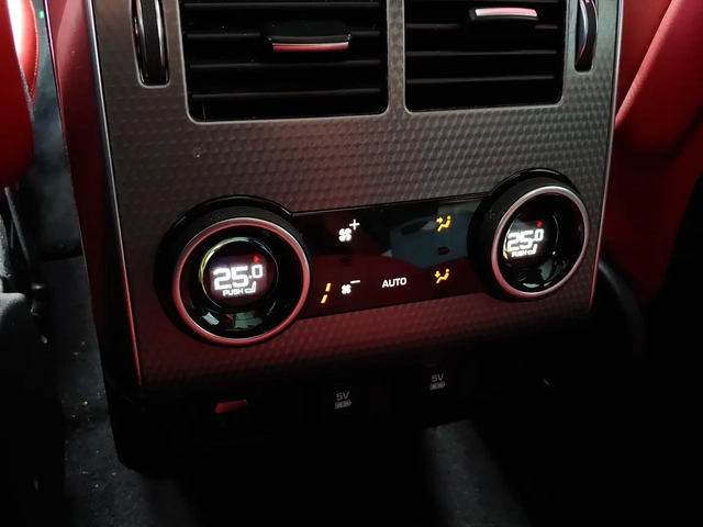 Land Rover Range Rover Sport - автомобили, коли, обяви за нови и употребявани 12